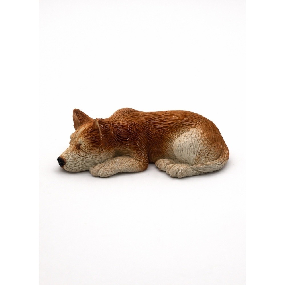 Sandicast Sleeping Dog Figurine Brown White Hand Painted Resin Vintage‎